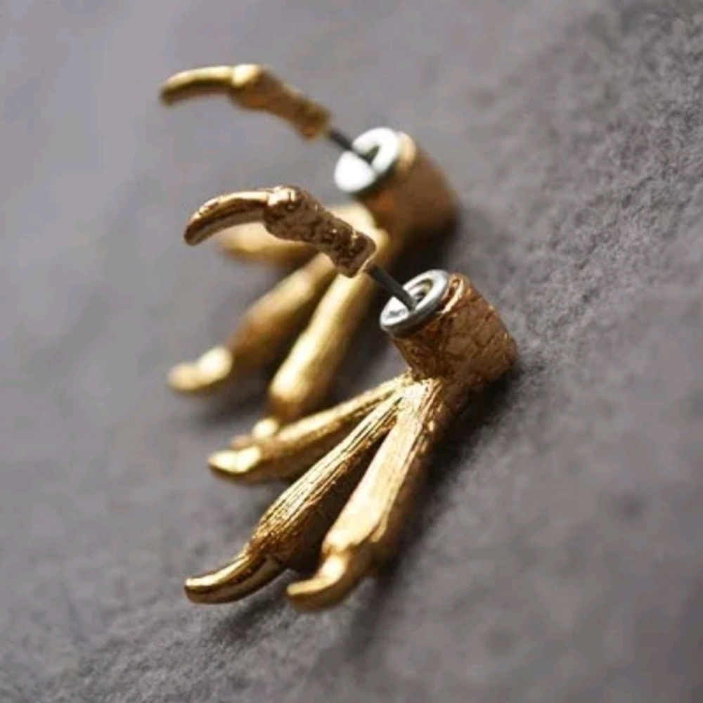 💎💎 Unique Eagle Claw Stud Earrings - Picture 5 of 8